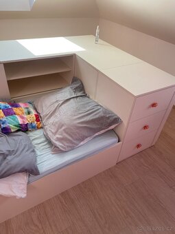 Prodám postel se skříní - 2