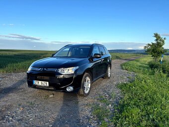 Mitsubishi Outlander, 2.2 Di-D, 4x4, 7 míst, r. 2014 - 2