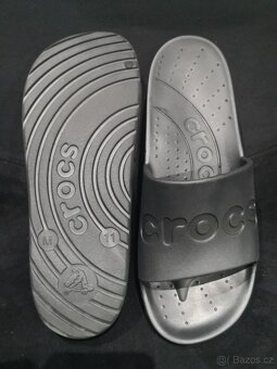 Nazouváky Crocs Slide black velikost 11/45-46 EU černé - 2