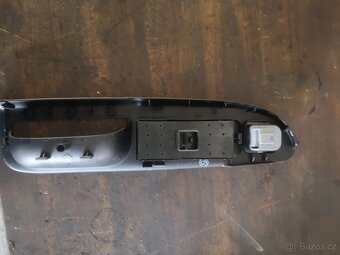 Prodám spínač na otevírání oken na Vw passat B6 - 2