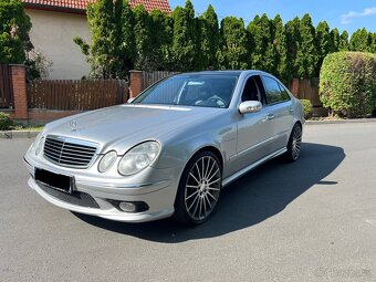 Mercedes benz E55 AMG V8 Kompresor 350kw. - 2