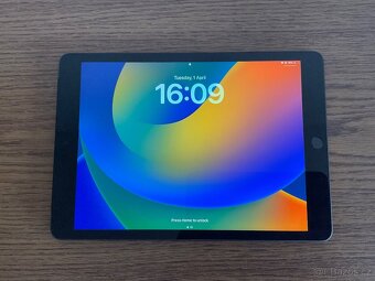 iPad 10.2 256GB WiFi Cellular Vesmírně Šedý 2021 - 2