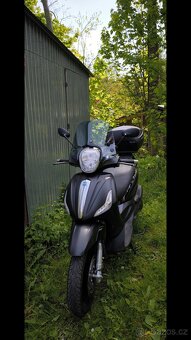 Piaggio Beverly 300 - 2