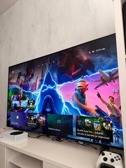 Prodám Xbox Series S + 2 ovladače - 2