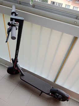 Elektrokoloběžka Xiaomi Scooter 4 EU - 2