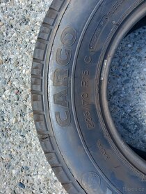 Pneu 225/70R15C - 2