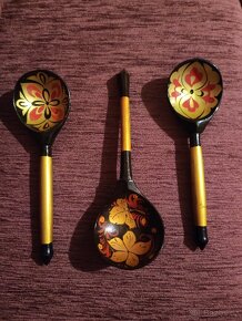 Malovaný talíř a 3 lžičky - 2