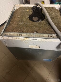 Prodám olně funkční vestavnou myčku - 2