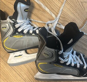 Lední brusle chlapecké rostoucí 35-38 - 2