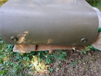 Nádrž ,elektromotory3faz.,hoblovka - 2