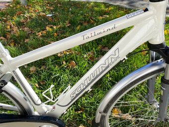 28" pánské cestovní kolo Schwinn s řazením Nexus 8 v náboji - 2