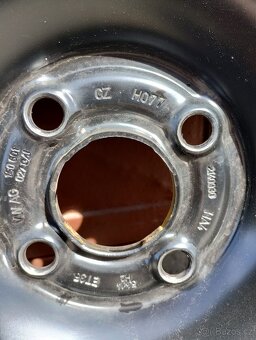 Sada kol na Škoda Citigo - 2