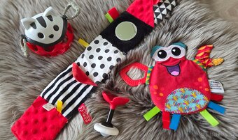 Set kontrasnícb hraček - 2