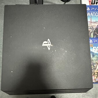 PS4 Pro + kamera - 2