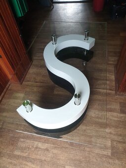 Konferenční stolek - 2