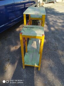 STARÝ KVĚTINOVÝ STOLEK. - 2