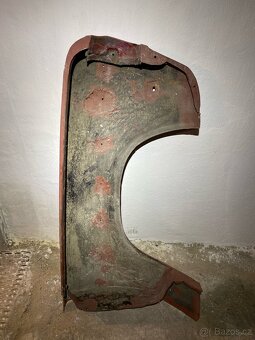 Chrysler 180 blatník - 2