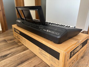 Yamaha PSR SX 900 - 2