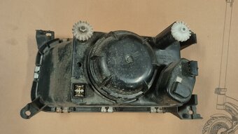 Přední světlo VW Passat B3 - 2