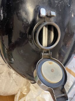 Nadrz Honda CB 500 Cafe racer na přestavbu - 2