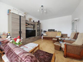 Prodej bytu 3+1, 74 m², třída SNP, Hradec Králové - 2