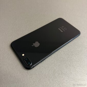 iPhone 8 Plus 64GB, pěkný stav, 12 měsíců záruka - 2