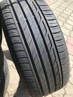 Letní pneu 215/55/17 - 2