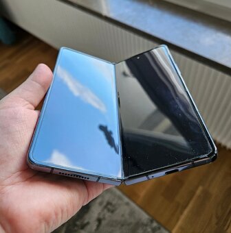 Samsung Galaxy Z Fold 4 256Gb - 2