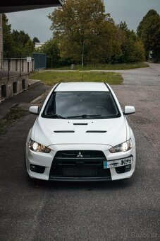 Mitsubishi Lancer Evo X - 2