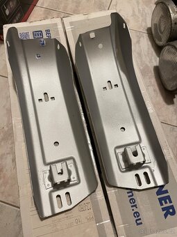 Originál L + P chromovaný roh předního nárazníku BMW e30 - 2