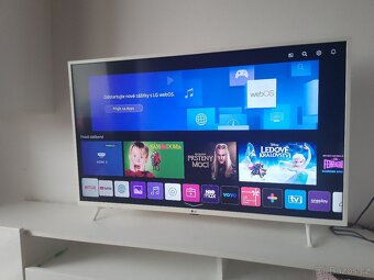 Prodám Smart TV LG bílá 107cm 4k - 2