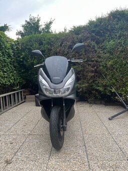 Honda PCX 125, POUZE 3000 km, Nová STK - 2
