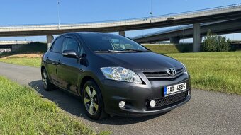 Toyota Auris - 2