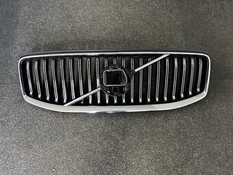 VOLVO XC60 II LIFT Maska - 2