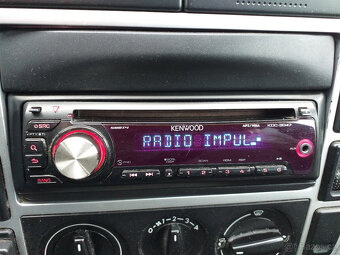 Autorádio KENWOOD KDC-3047 50Wx4 MP3, CD, AUX - 2