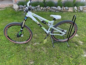 Slopestyle YT Industries PLAY - 2