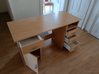 Kancelářský stůl - 2