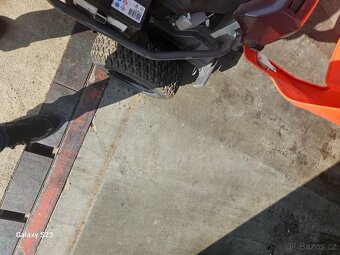 Husqvarna Rider R 214C rok 2022 1825 mth top stav - 2