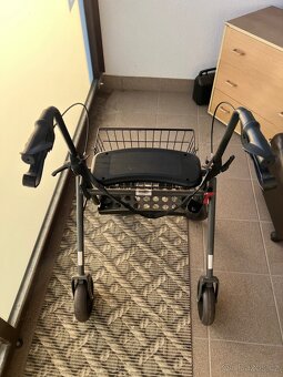 Robustní a praktické chodítko pro seniory - 2