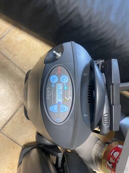 Mobilní kyslíkový přístroj baterie až 6 hodin provozu. - 2