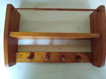 Police z masivu. - 2