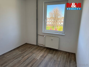 Pronájem bytu 3+1, 72 m², Rovná - 2
