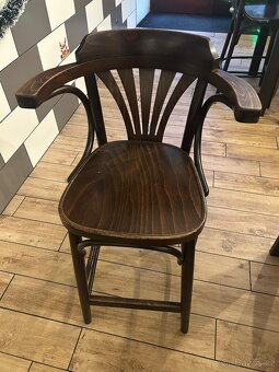 Nábytek z restaurace - židle a stoly - 2