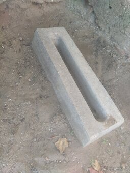 Betonový stojan na kolo - 2