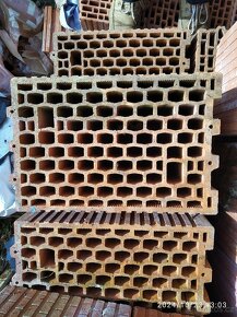 Cihly Heluz 30 plus broušené a 25 - 2