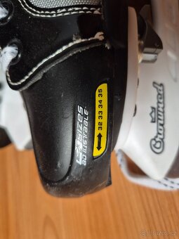 Rostoucí brusle Crowned - 32-35 - 2