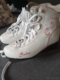 Dívčí zimní brusle - 2