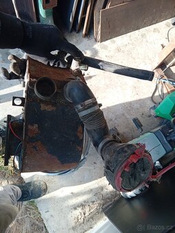 Radiátorek topení - 2