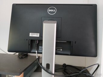 Monitor DELL 24" Full HD, pěkný stav - 2