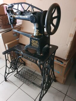 Prodám obuvnický šicí stroj SINGER. - 2